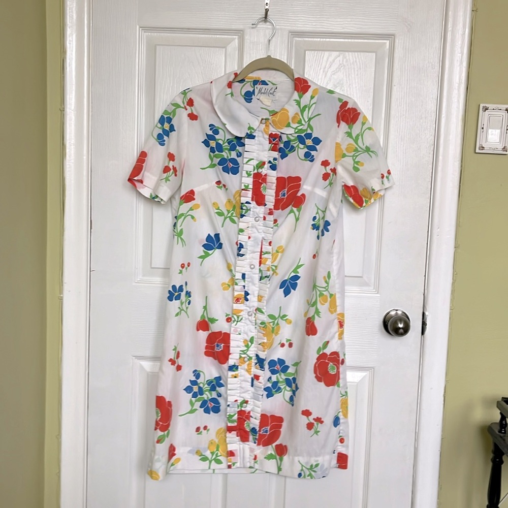 Vintage snap-button floral dress/house coat